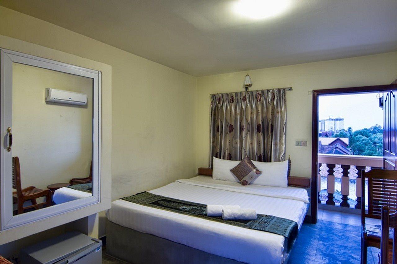 G Eleven Hotel Phnompen Kültér fotó